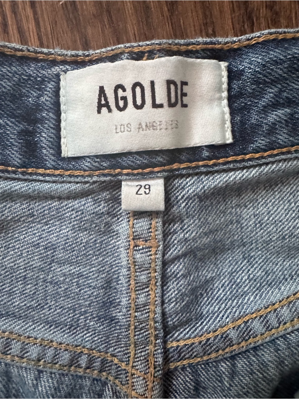 Agolde Riley Cropped Button-Fly Jeans - Picture 3 of 8